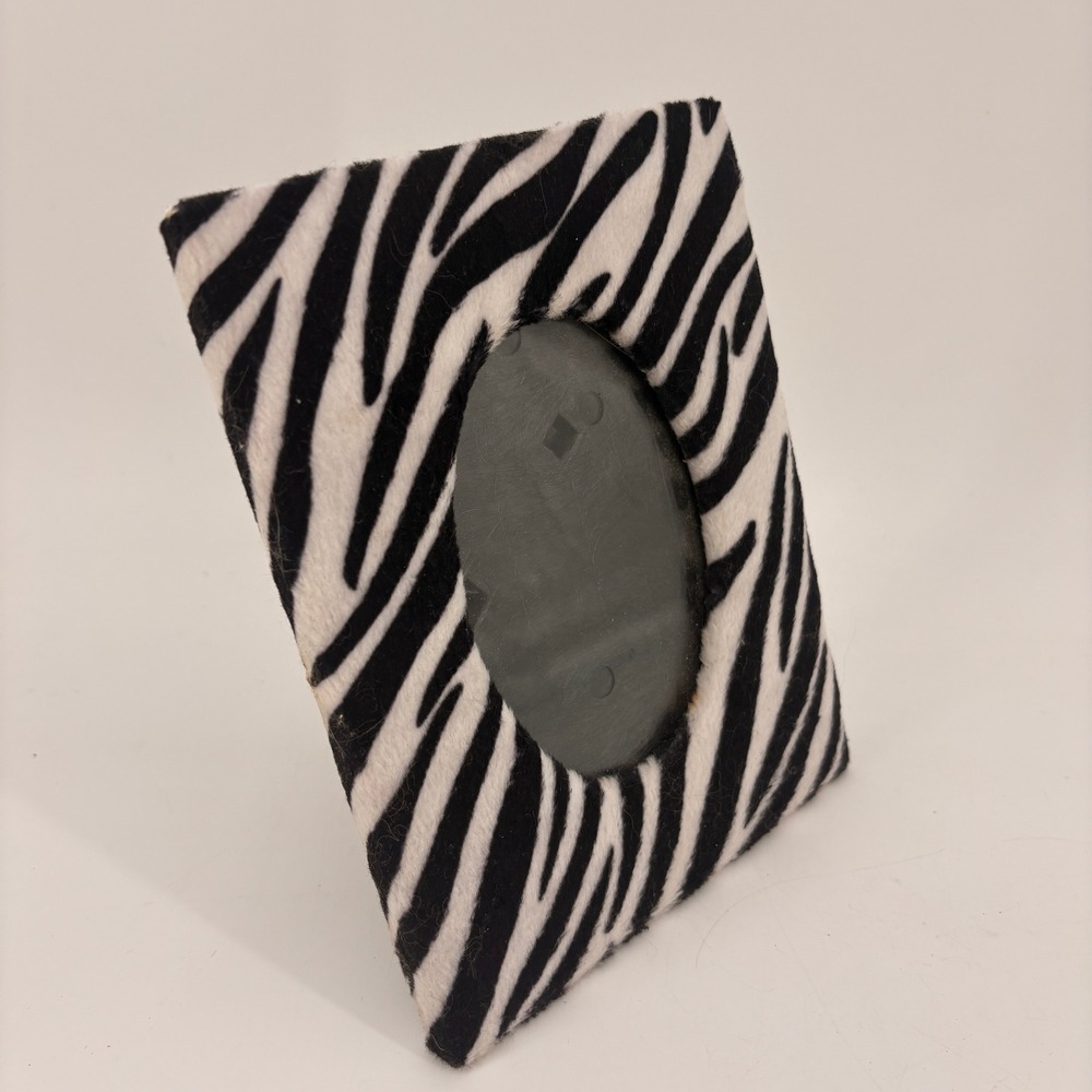 Y2K Zebra Print Faux Fur Picture Frame Black White Animal Stripe Oval 4x6